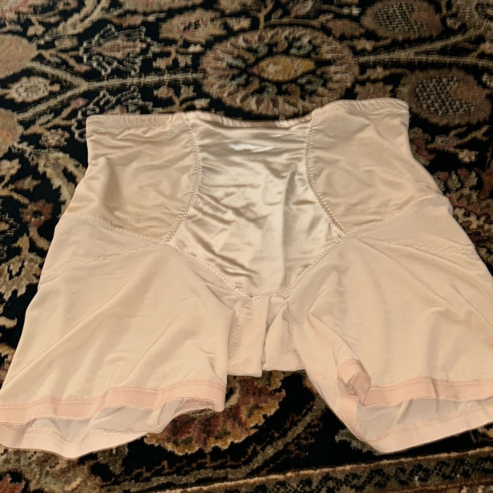 Secret Solutions Shaping Shorts